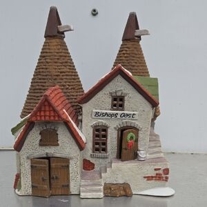 Department 56 Dickens Village "Bishop Oast House"